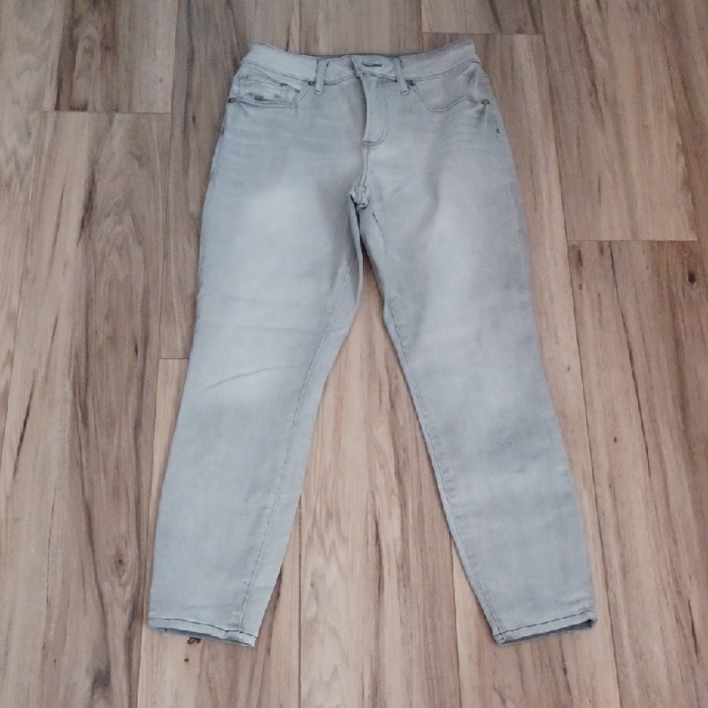 J1 - Express Women's Light Gray Ankle Jeans. Size 4S